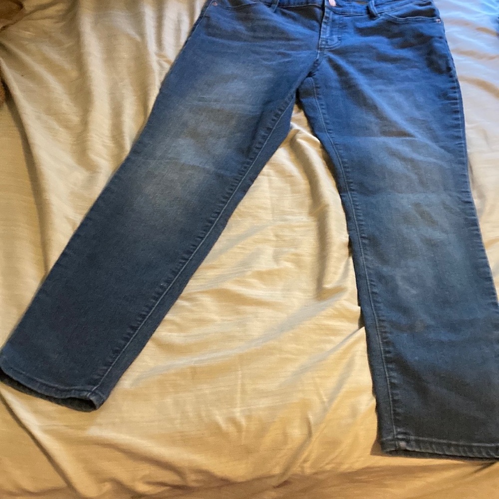 EUC /Worn just a couple times. No show of wear. Size 10 petite Super skinny